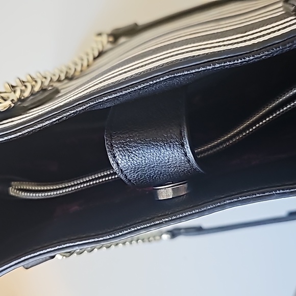 Betsey Johnson White Black Striped Lipstick Applique Hand Bag PurseChain Straps - Picture 16 of 16